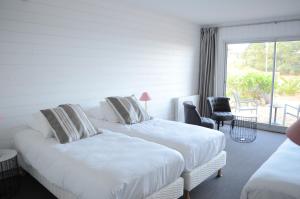 Hotels Hotel Le Toeno : Chambre Double Supérieure - Niveau Jardin