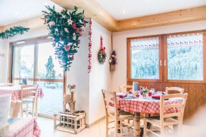 Hotels Logis Hotel Le Vetine : photos des chambres