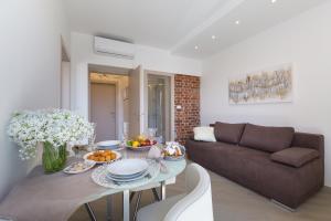 Boutique Apartment Tonka room in Central Boutique Apartments with balconies in walking distance to the sea