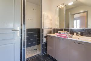 B&B / Chambres d'hotes Le Clos de la Challangette : Chambre Double Confort