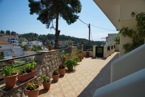 Pefka Apartments Alonissos Greece