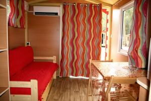 Complexes hoteliers Camping La Pinede : photos des chambres