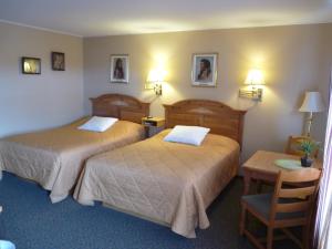 Quadruple Room room in Country Villa Motel