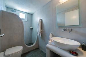 Villa Aegeon Santorini Greece