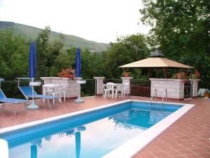 Spacious Castle Apartment in Rosello with Swimming Pool