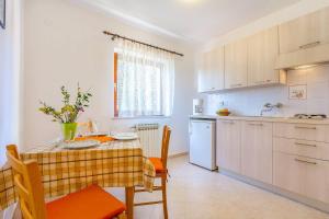 Apartments Valbandon