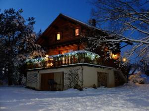 Chalets Cozy Chalet with Breathtaking Views in Hommert : photos des chambres