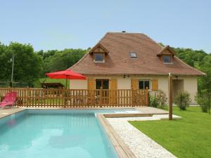 Maisons de vacances Picturesque Holiday Home in Loubressac with Swimming Pool : photos des chambres