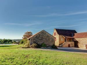 Maisons de vacances Holiday Home in Prats du P rigord with Private Swimming Pool : photos des chambres