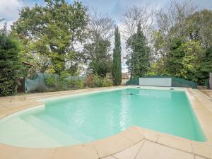 Maisons de vacances Characteristic holiday home in Bouniagues with pool : photos des chambres