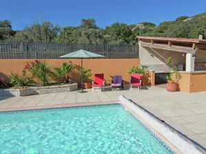 Villas Modern Villa with Private Swimming Pool in L denon : photos des chambres