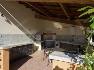 Villas Modern Villa with Private Swimming Pool in L denon : photos des chambres