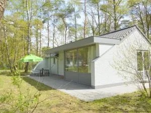 Inviting Holiday Home in Stramproy with Terrace - De Horst