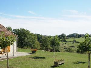 Maisons de vacances Cosy Holiday Home in Th dirac with Swimming Pool : photos des chambres