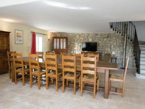 Villas Welcoming Villa with Private Swimming Pool in Montfrin : photos des chambres