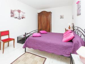 Maisons de vacances Amazing Holiday Home in Cazals with Terrace : photos des chambres