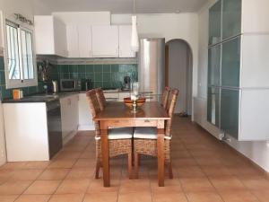 Sea Breeze Villa Escape