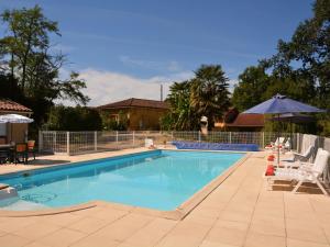 Villas Traditional villa in Lias D armagnac with pool : photos des chambres