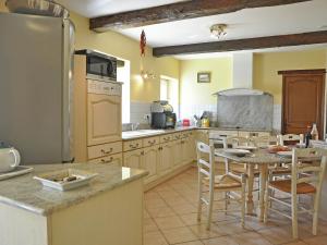 Villas Traditional villa in Lias D armagnac with pool : photos des chambres