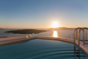 Villa Renos Hotel Santorini Greece