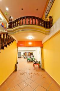 Golden House International Hotel