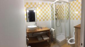 B&B / Chambres d'hotes Le Chateau d'Asnieres en Bessin : photos des chambres