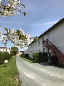 Hotels Hotel O'Nice Saintes : photos des chambres