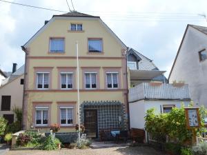 Comfortable Apartment in RachtigEifel near Lake