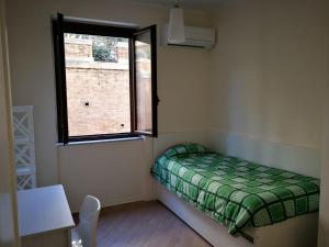 Single Room with Private External Bathroom