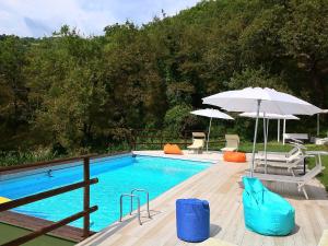 Cozy Villa in Fabriano Italy with Swimming Pool