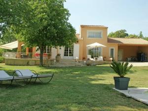 Villas Detached villa with enclosed beautiful garden and private pool 1km from C reste : photos des chambres
