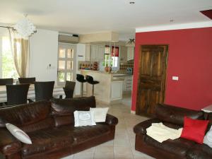 Villas Detached villa with enclosed beautiful garden and private pool 1km from C reste : photos des chambres