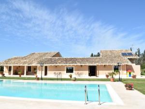 Luxurious Holiday Home with Swimming Pool in Syracuse Italy