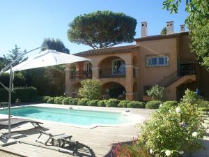 Charming Villa in Saint-Tropez France With Private Pool