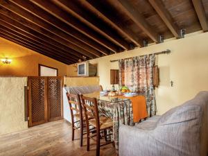 Peaceful Farmhouse Retreat