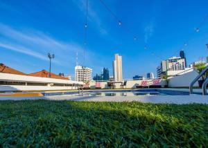 Aparthotel Sevilla Suites