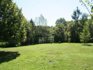 Maisons de vacances Beautiful Holiday Home in La Chapelle aux Bois with Garden : photos des chambres