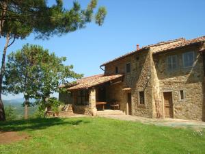 Part of an authentic Tuscan farmhouse with stunning views on the Mugello hills