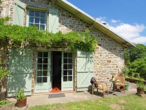 Maisons de vacances Charming Cottage in Ladignac le Long with Garden : photos des chambres