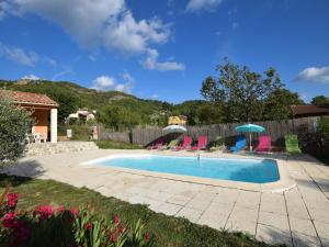 Villas Luxurious Villa in Thueyts with Private Pool : photos des chambres