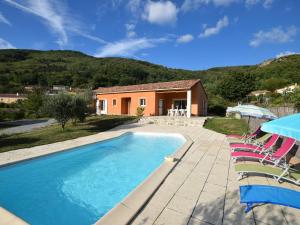 Villas Luxurious Villa in Thueyts with Private Pool : photos des chambres