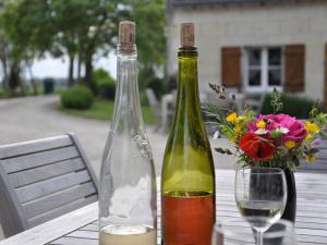 Maisons de vacances Holiday Home in Montrichard with Pool : photos des chambres
