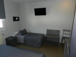 Hotels Hotel Le Cerizay : photos des chambres