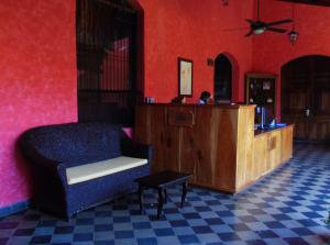 105 Calle El Consulado, Granada, 43000, Nicaragua.