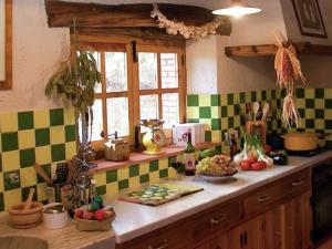 El Águila, Stone Cottage