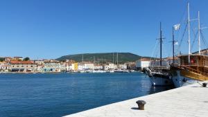 Cres Sučić Apartments