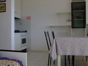 Roberta Apartment