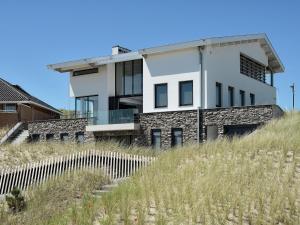 Modern Villa in Bergen aan Zee with Beach Nearby