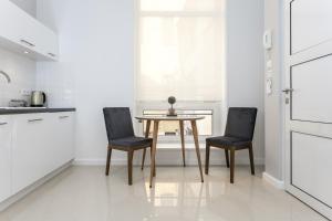 Venetian House Market Square Aparthotel