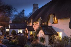 Cott Lane, Dartington, Totnes, Devon, TQ9 6HE, England.